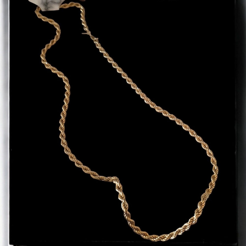 Vintage Monet Gold Rope Chain Necklace — Classic Twisted Chain, 1970s–1980s - Picture 14 of 16